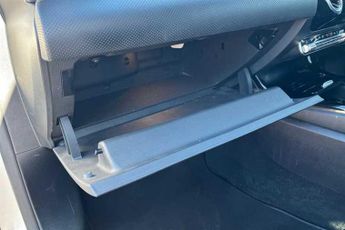 MercedeS-Benz A Class 1.3 A250e 15.6kWh AMG Line Saloon 4dr Petrol Plug-in Hybrid 8G-D