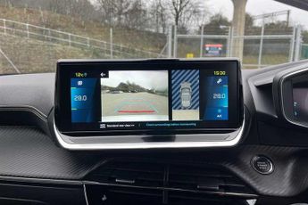 Peugeot E-2008 50kWh GT Premium SUV 5dr Electric Auto (136 ps)