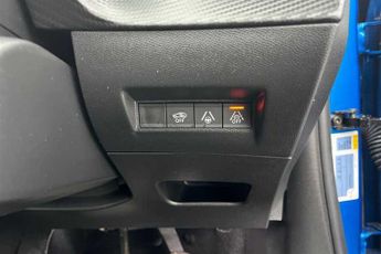 Peugeot E-2008  50 kWh (136 PS) GT Premium 5 Door Electric SUV Automatic 