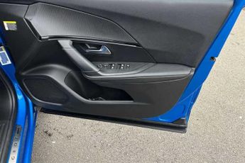 Peugeot E-2008  50 kWh (136 PS) GT Premium 5 Door Electric SUV Automatic 