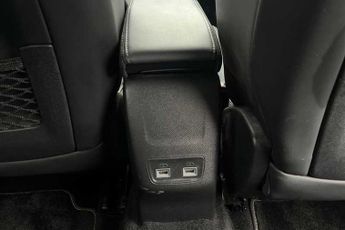 Peugeot E-2008 50kWh GT Premium SUV 5dr Electric Auto (136 ps)