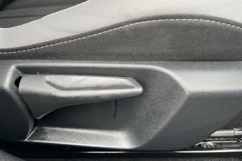 VAUXHALL MOKKA Electric 50kWh Elite Premium SUV 5dr Electric Auto (136 ps)