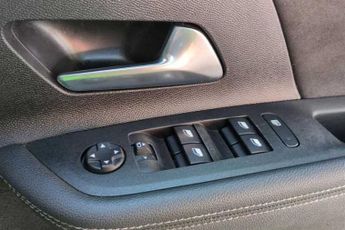 VAUXHALL MOKKA Electric 50kWh Ultimate SUV 5dr Electric Auto (136 ps)