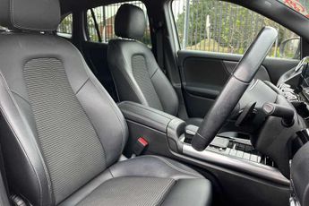 MERCEDES-BENZ GLA 1.3 GLA200 Sport SUV 5dr Petrol 7G-DCT Euro 6 (s/s) (163 ps)