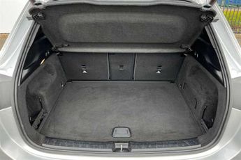 MERCEDES-BENZ GLA 1.3 GLA200 Sport SUV 5dr Petrol 7G-DCT Euro 6 (s/s) (163 ps)