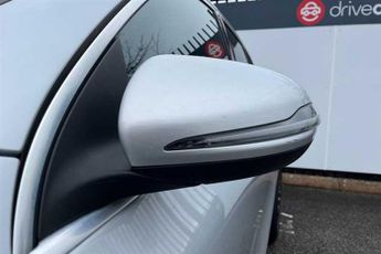 MERCEDES-BENZ GLA 1.3 GLA200 Sport SUV 5dr Petrol 7G-DCT Euro 6 (s/s) (163 ps)