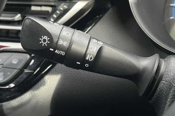 TOYOTA C-HR 1.8 VVT-h Icon SUV 5dr Petrol Hybrid CVT Euro 6 (s/s) (122 ps)