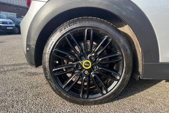 MINI ELECTRIC HATCH Cooper SE 32.6kWh Level 3 Hatchback 3dr Electric Auto (184 ps)
