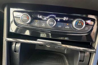 VAUXHALL GRANDLAND X 1.2 Turbo Elite Nav SUV 5dr Petrol Auto 8Spd Euro 6 (s/s) (130 p