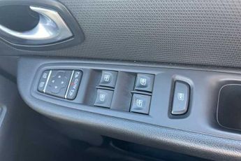 RENAULT CLIO 1.5 dCi Dynamique S Nav Hatchback 5dr Diesel EDC Euro 6 (s/s) (9