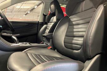 MG HS 1.5 T-GDI 16.6kWh Trophy SUV 5dr Petrol Plug-in Hybrid Auto Euro
