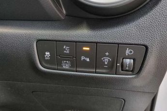 HYUNDAI KONA 1.6 h-GDi Ultimate SUV 5dr Petrol Hybrid DCT Euro 6 (s/s) (141 p
