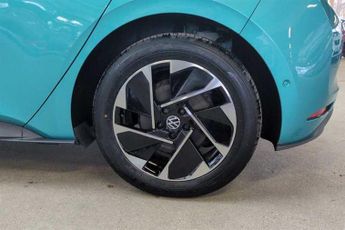 VOLKSWAGEN ID.3 Pro 58kWh Family Hatchback 5dr Electric Auto (145 ps)