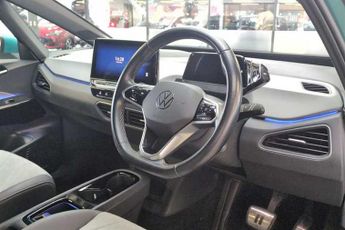 VOLKSWAGEN ID.3 Pro 58kWh Family Hatchback 5dr Electric Auto (145 ps)