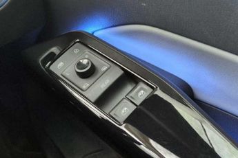 VOLKSWAGEN ID.3 Pro 58kWh Family Hatchback 5dr Electric Auto (145 ps)