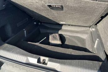 Vauxhall Grandland 1.2 Ultimate SUV 5dr Petrol Hybrid e-DCT Euro 6 (s/s) (136 ps)