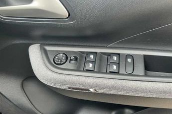 VAUXHALL FRONTERA ELECTRIC 44kWh GS SUV 5dr Electric Auto (113 ps)