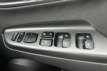 Hyundai KONA 1.6 h-GDi Premium SUV 5dr Petrol Hybrid DCT Euro 6 (s/s) (141 ps