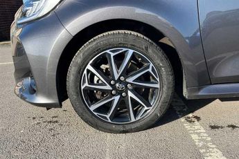 TOYOTA YARIS 1.5 VVT-h Design Hatchback 5dr Petrol Hybrid E-CVT Euro 6 (s/s) 
