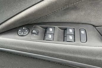 Vauxhall Crossland 1.2 Turbo Ultimate SUV 5dr Petrol Auto Euro 6 (s/s) (130 ps)