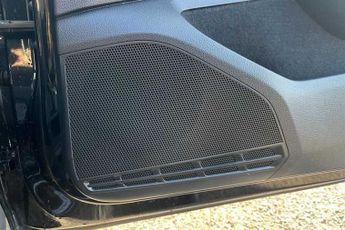 VOLKSWAGEN E-GOLF 35.8kWh e-Golf Hatchback 5dr Electric Auto (136 ps)