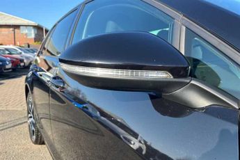 VOLKSWAGEN E-GOLF 35.8kWh e-Golf Hatchback 5dr Electric Auto (136 ps)