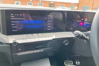 Vauxhall Astra Electric 54kWh Ultimate Hatchback 5dr Electric Auto (156 ps)