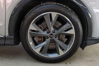 AUDI Q4 E-TRON 40 S line Sportback 5dr Electric Auto 82kWh (204 ps)