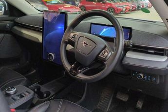 FORD MUSTANG MACH-E Standard Range 70kWh SUV 5dr Electric Automatic (269 ps)
