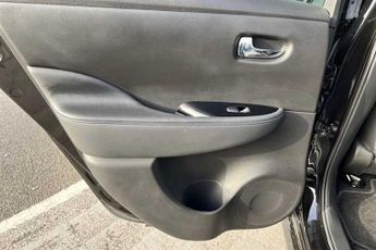 Nissan Leaf 39kWh Tekna Hatchback 5dr Electric Auto (150 ps)