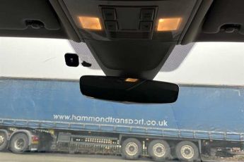 Volkswagen Tiguan 2.0 TDI BlueMotion Tech SE Navigation SUV 5dr Diesel DSG 4Motion