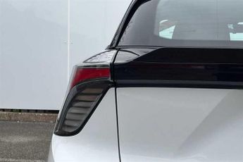 MG MG4 EV 64kWh SE Long Range Hatchback 5dr Electric Auto (203 ps)