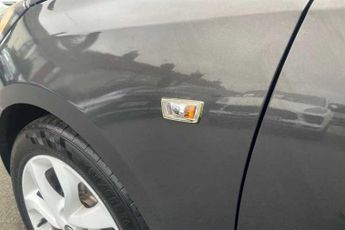 Vauxhall Corsa Sting 1.2i (70ps)