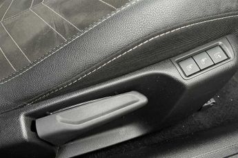 VAUXHALL MOKKA Electric 50kWh Ultimate SUV 5dr Electric Auto (136 ps)