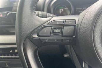 TOYOTA YARIS 1.5 VVT-h Design Hatchback 5dr Petrol Hybrid E-CVT Euro 6 (s/s) 