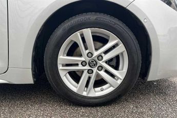TOYOTA COROLLA 1.8 VVT-h Icon Tech Hatchback 5dr Petrol Hybrid CVT Euro 6 (s/s)