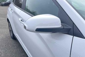 Hyundai KONA 64 kWh (204 PS) Premium 5 Door Electric SUV Automatic *** 1 Owne