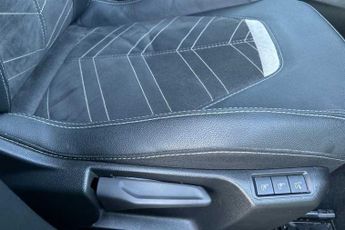 VAUXHALL MOKKA Electric 54kWh Ultimate SUV 5dr Electric Auto (Long Range) (156 ps)