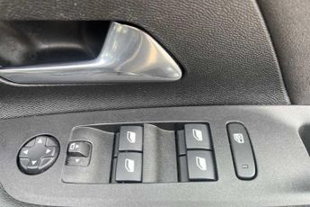 Vauxhall Mokka Electric 50kWh Ultimate SUV 5dr Electric Auto (136 ps)