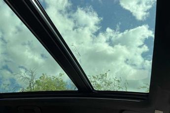 Vauxhall Grandland Electric 73kWh Ultimate SUV 5dr Electric Auto (213 ps)