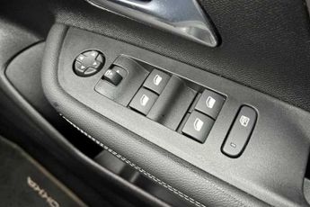 VAUXHALL MOKKA 1.2 Turbo Ultimate SUV 5dr Petrol Auto Euro 6 (s/s) (130 ps)