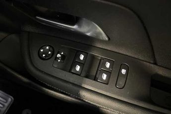 Vauxhall Mokka Electric 50kWh Ultimate SUV 5dr Electric Auto (136 ps)