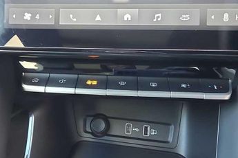 MG MG ZS 72.6kWh Trophy Long Range SUV 5dr Electric Auto (156 ps)