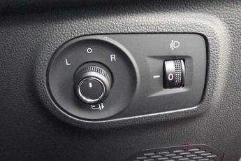 MG MG ZS 72.6kWh Trophy Long Range SUV 5dr Electric Auto (156 ps)