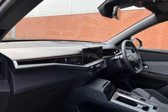 Vauxhall Grandland 1.2 Ultimate SUV 5dr Petrol Hybrid e-DCT Euro 6 (s/s) (136 ps)