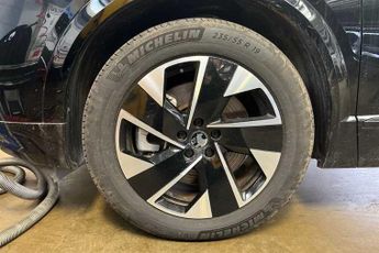 Vauxhall Grandland Electric 73kWh GS SUV 5dr Electric Auto (213 ps)