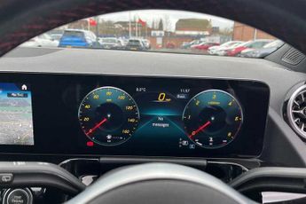 MERCEDES-BENZ GLA 2.0 GLA220d AMG Line (Premium Plus) SUV 5dr Diesel 8G-DCT 4MATIC