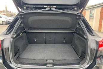 MERCEDES-BENZ GLA 2.0 GLA220d AMG Line (Premium Plus) SUV 5dr Diesel 8G-DCT 4MATIC