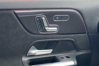 MERCEDES-BENZ GLA 2.0 GLA220d AMG Line (Premium Plus) SUV 5dr Diesel 8G-DCT 4MATIC