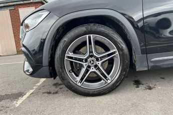 MERCEDES-BENZ GLA 2.0 GLA220d AMG Line (Premium Plus) SUV 5dr Diesel 8G-DCT 4MATIC